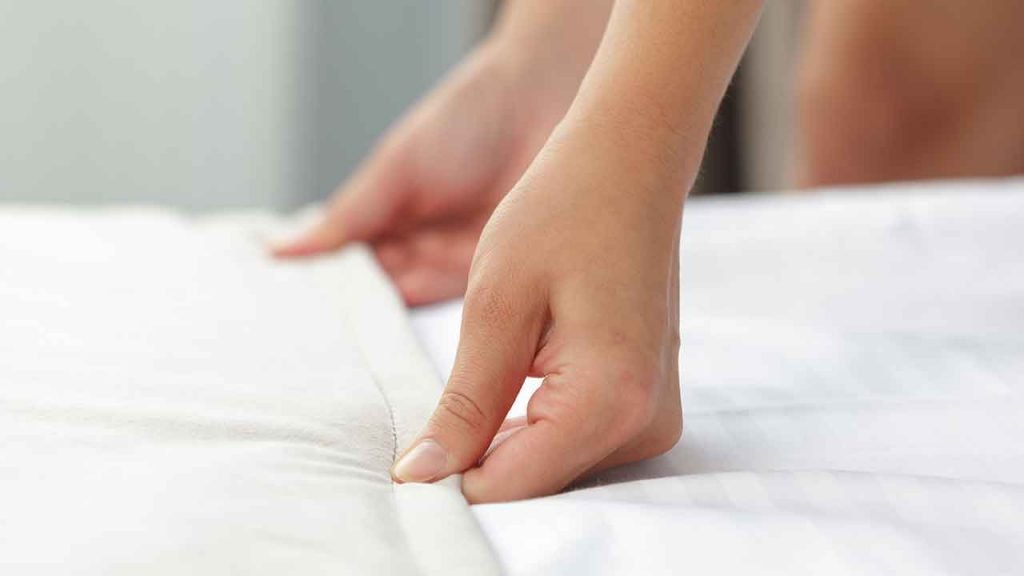 Change Bed Sheet: How often should you do it?
