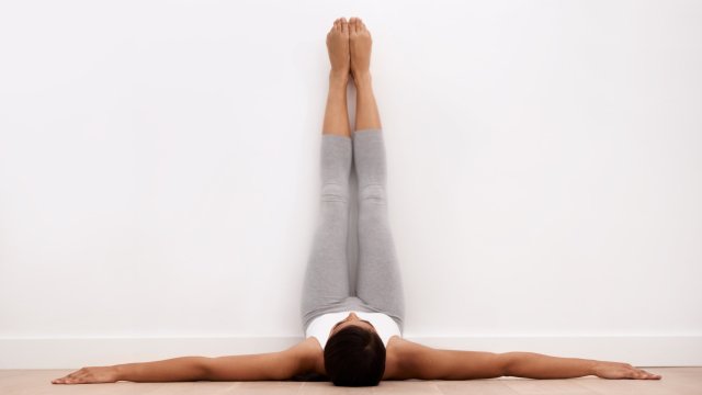 Wall stretch: why can't you lift your legs - youwillfit